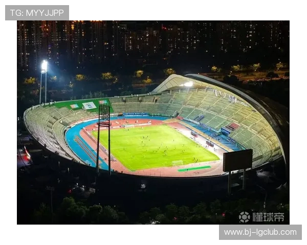 以苏超足球为主题打造浪漫婚礼现场的盛大仪式感庆典时刻瞬间绽放 以苏超足球为主题打造浪漫婚礼现场的盛大仪式感庆典时刻瞬间绽放