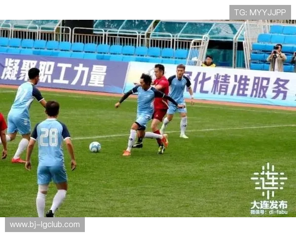 以经典足球点赞互动打造球迷情感共鸣的创意话题热潮风潮活力瞬间 以经典足球点赞互动打造球迷情感共鸣的创意话题热潮风潮活力瞬间